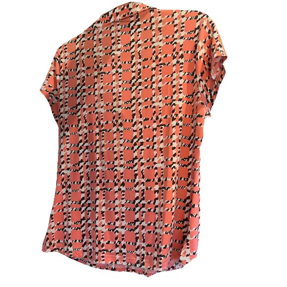 DKNY Golf Women’s Size Medium Pink Zebra Print SS Zip Polo Shirt Activewear Top - Picture 3 of 6